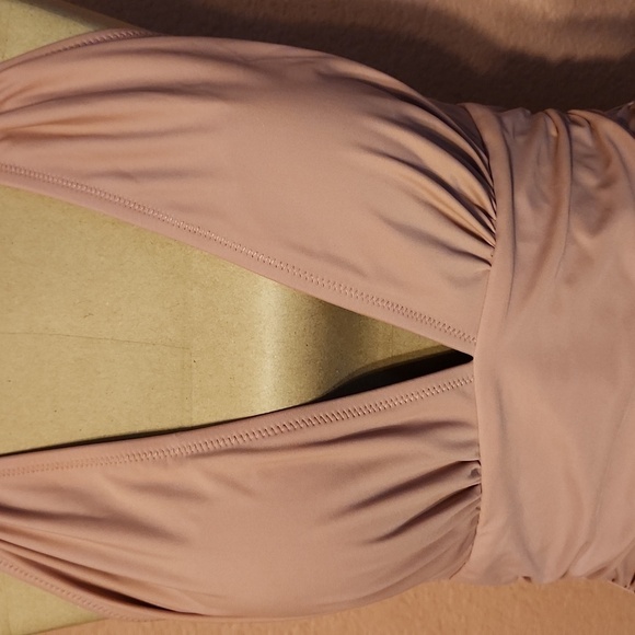 New!! Pink one piece swimsuit! Size small! Beach vacation travel fun swim pool - Picture 9 of 9